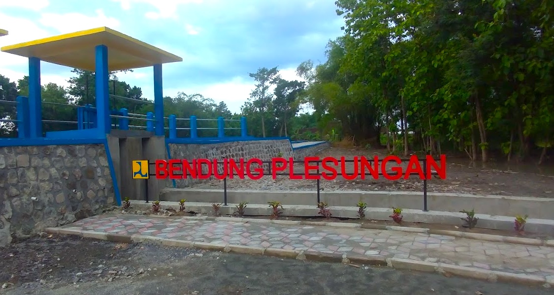 Supervision of the Plesungan Weir Rehabilitation at Pondok Irrigation Area, Ngawi Regency
